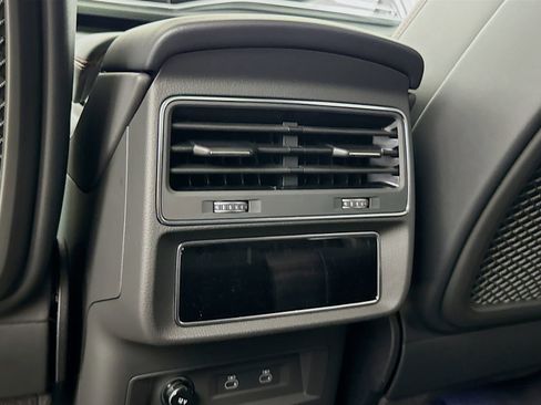 New 2025 Audi RS Q8 performance image 27