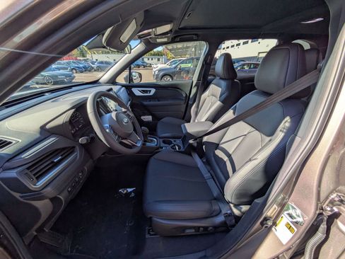 Used 2025 Subaru Forester Limited image 7