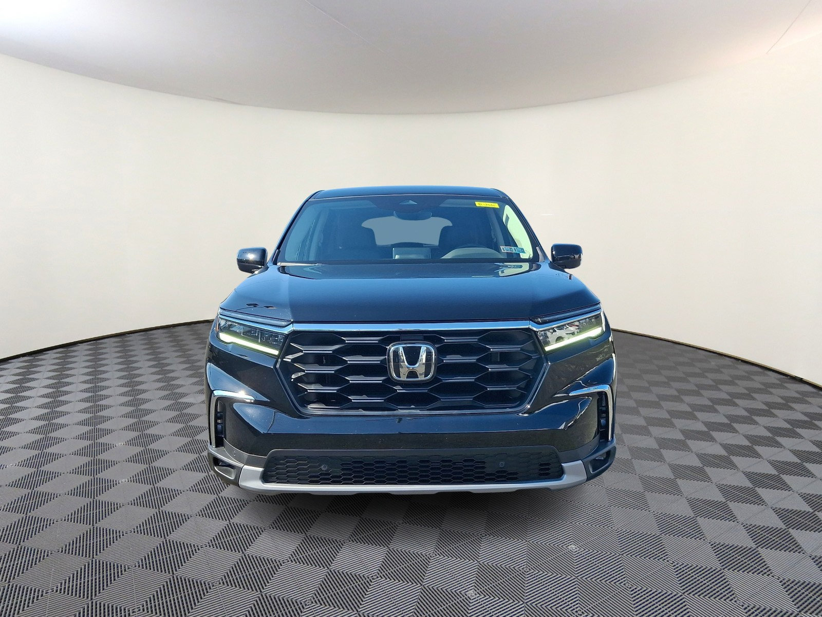 Used 2025 Honda Pilot EX-L image 2