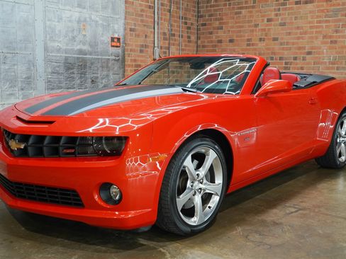 Used 2013 Chevrolet Camaro SS w/ RS Package RWD image 34