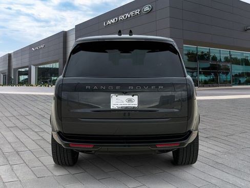 Used 2024 Land Rover Range Rover SE AWD/4WD image 4
