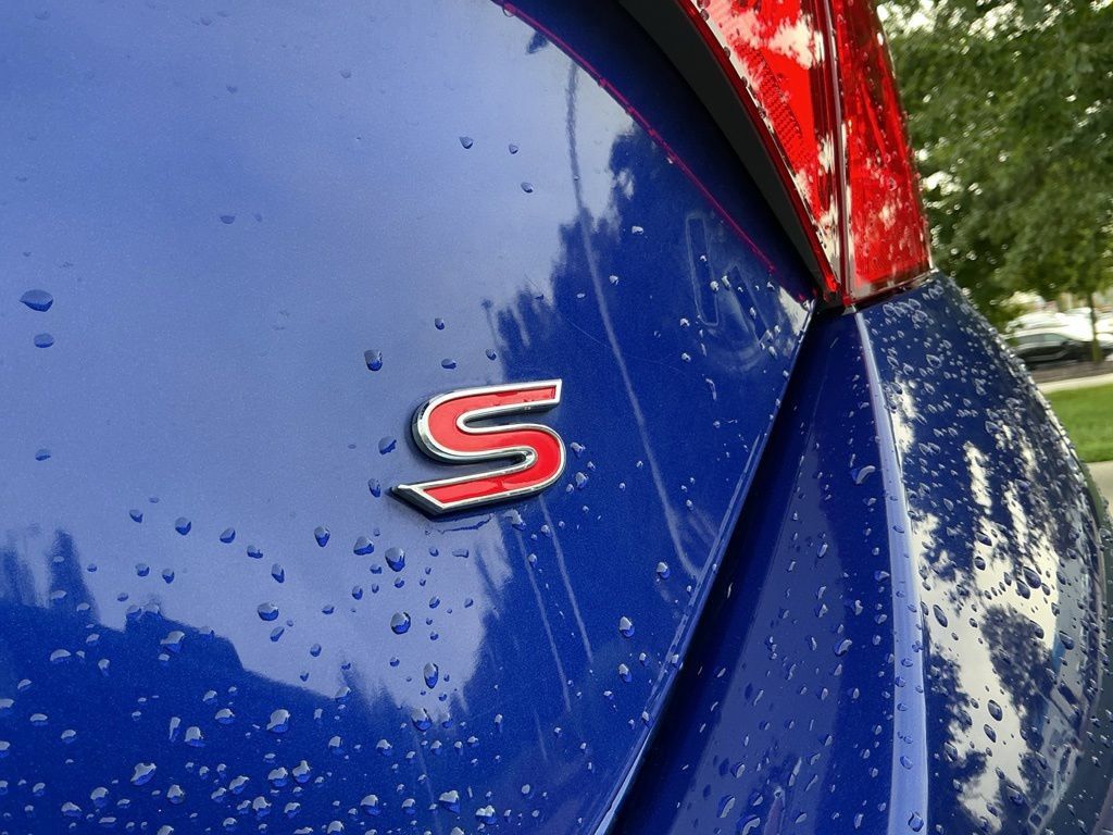 Used 2015 Toyota Corolla S FWD image 11