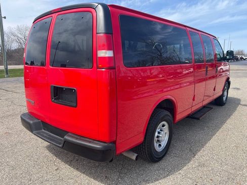 Used 2016 Chevrolet Express 3500 LS RWD image 4