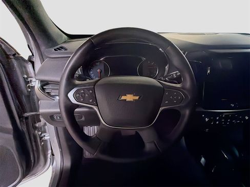 Used 2023 Chevrolet Traverse Premier image 11