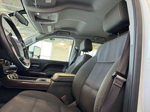 Used 2015 GMC Sierra 1500 SLE image 9