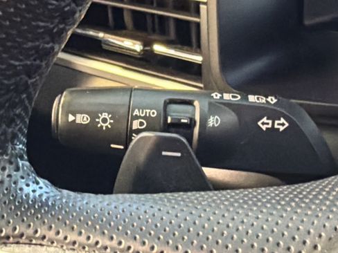 Used 2024 Mitsubishi Outlander SE FWD image 40