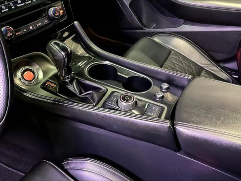 Used 2019 Nissan Maxima Platinum w/ Sport Mat Group FWD image 18