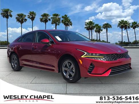 Used 2021 Kia K5 LX image 1