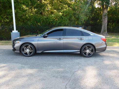 Used 2021 Honda Accord Touring image 9