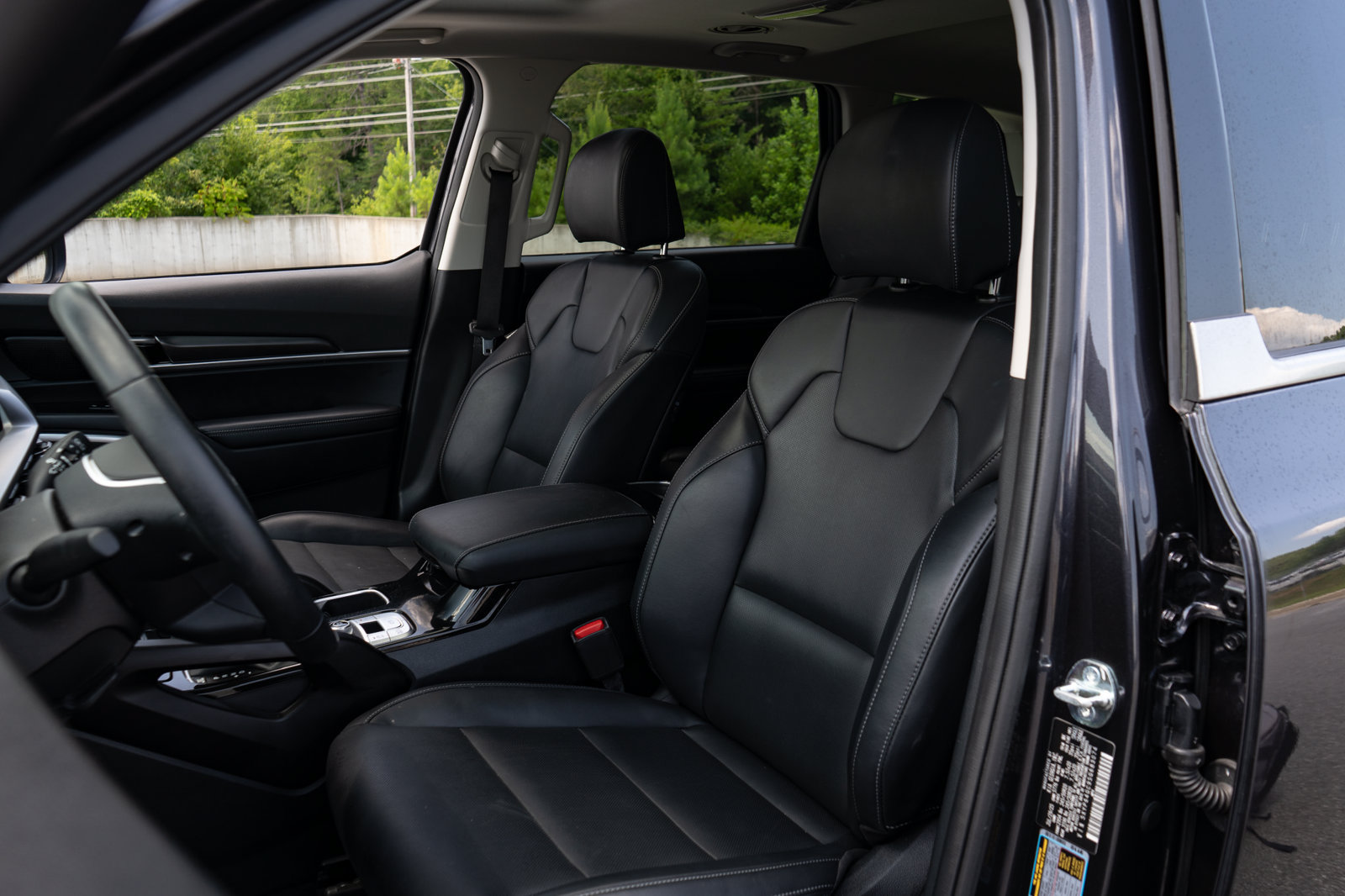 Used 2025 Kia Telluride S FWD image 15