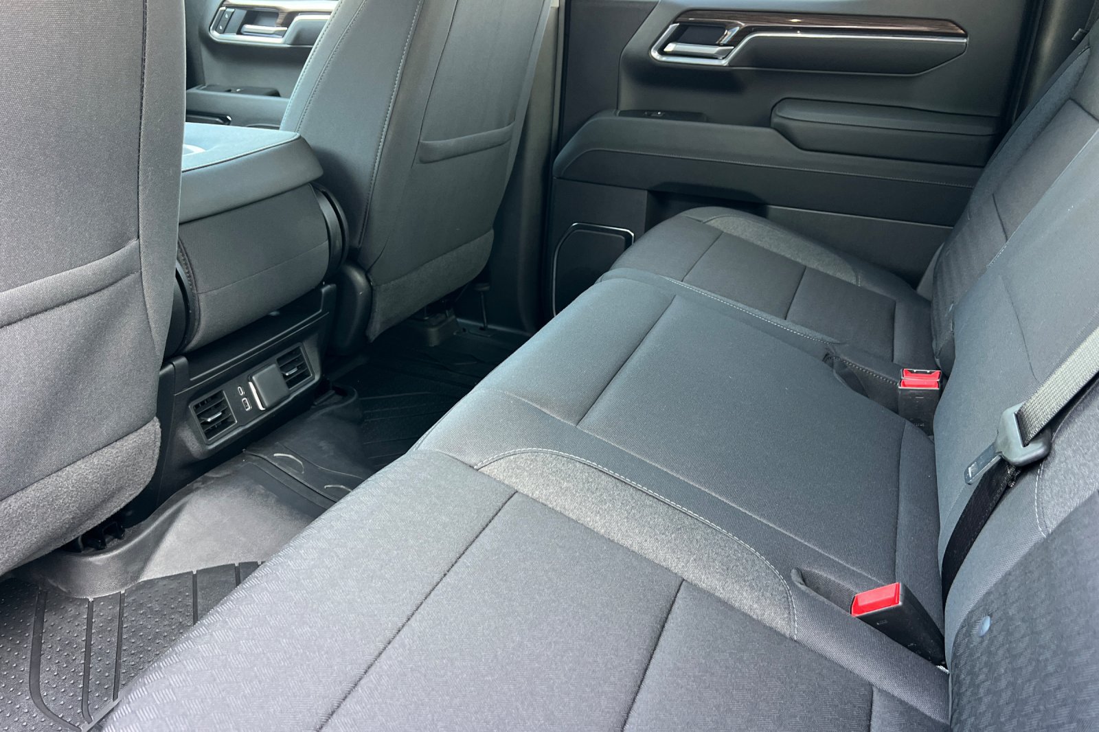 Used 2026 Chevrolet Silverado 1500 LT w/ Protection Package AWD/4WD image 16