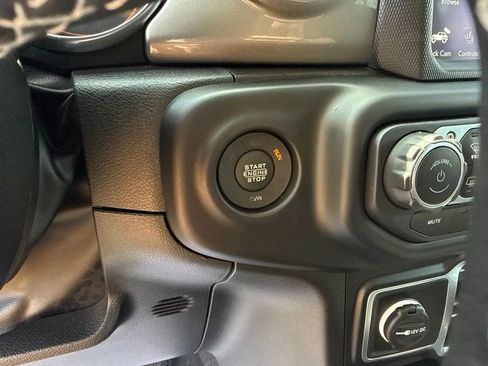 Used 2023 Jeep Wrangler Unlimited Sahara w/ Cold Weather Group AWD/4WD image 20