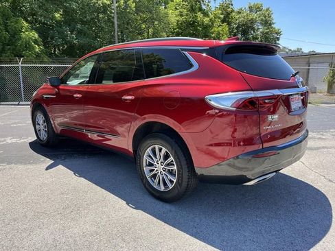 Used 2024 Buick Enclave Premium FWD image 5
