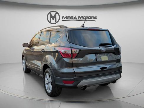 Used 2018 Ford Escape SE w/ SE Sync 3 Package image 5