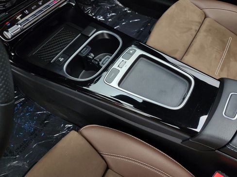 Certified 2025 Mercedes-Benz CLA 250 4MATIC image 11