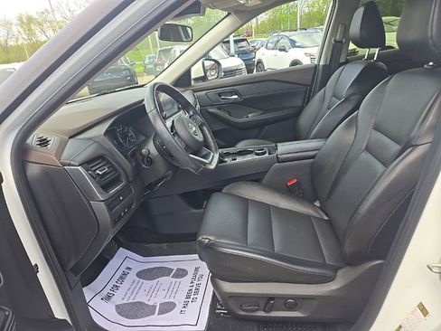 Used 2023 Nissan Rogue SV w/ SV Premium B Package AWD/4WD image 9