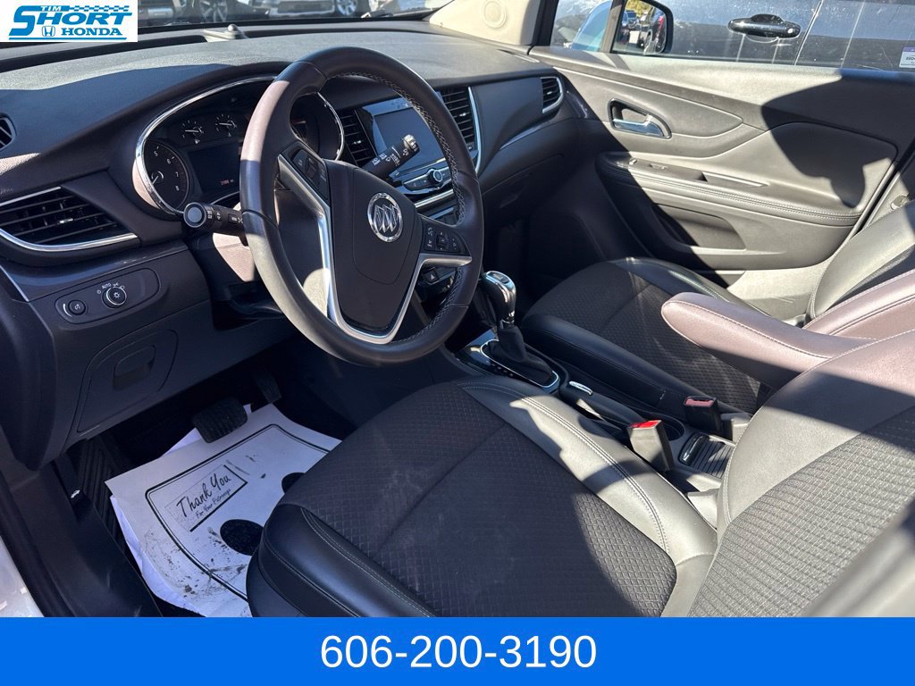 Used 2022 Buick Encore Preferred AWD/4WD image 18