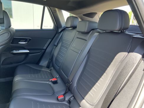 Certified 2026 Mercedes-Benz GLC 300 4MATIC image 32