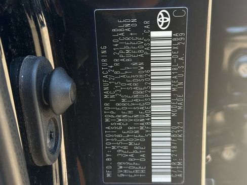 Certified 2025 Toyota Corolla LE FWD image 30