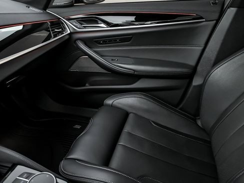 Used 2022 BMW M5 w/ Competition Package image 39