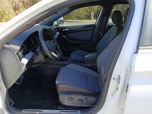 Used 2025 Volkswagen Jetta GLI Autobahn image 18