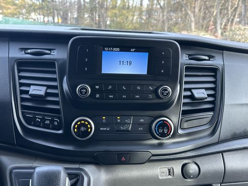 Used 2023 Ford Transit 350 XL image 27