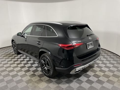 Used 2026 Mercedes-Benz GLC 300 image 3