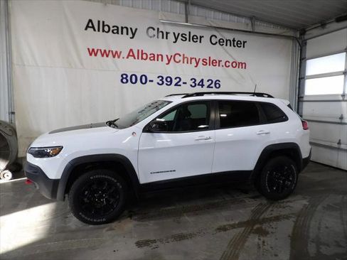 Certified 2022 Jeep Cherokee Trailhawk w/ Comfort/Convenience Group image 1