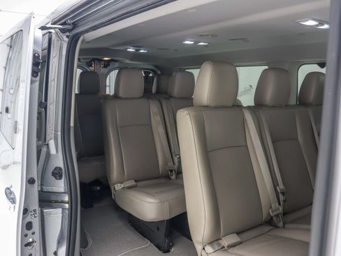 Used 2021 Nissan NV 3500 SL RWD image 14