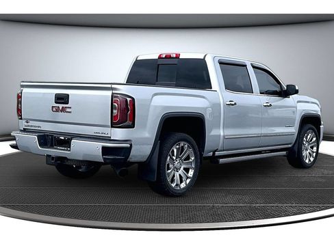 Used 2017 GMC Sierra 1500 Denali w/ Denali Ultimate Package AWD/4WD image 18