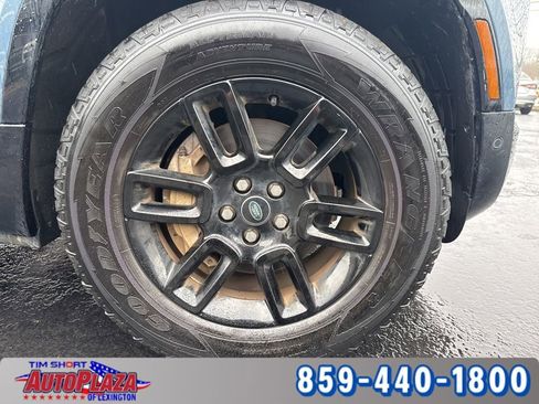 Used 2023 Land Rover Defender 110 X-Dynamic SE image 21