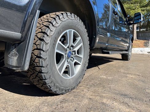 Used 2015 Ford F150 Lariat w/ Equipment Group 502A Luxury image 7