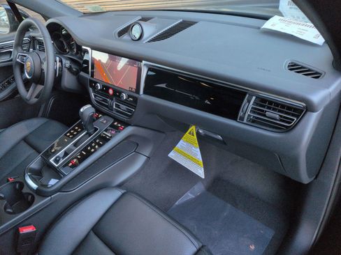 New 2026 Porsche Macan image 27