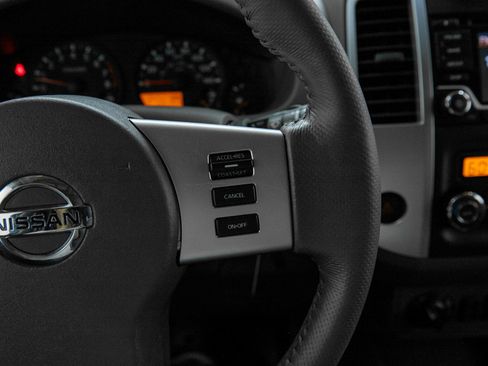 Used 2018 Nissan Frontier SV w/ Value Truck Package AWD/4WD image 25