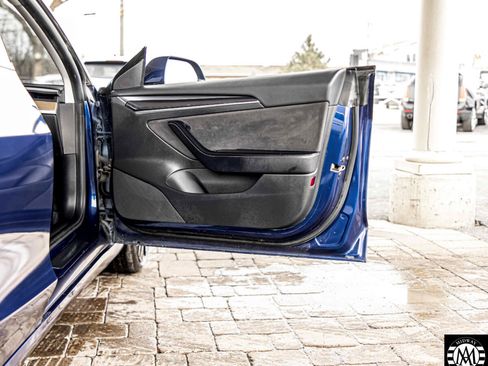 Used 2021 Tesla Model 3 Performance image 37