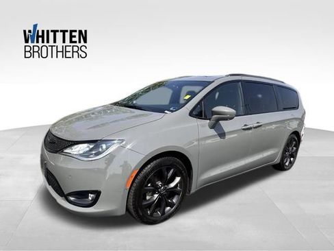 Used 2020 Chrysler Pacifica Limited w/ Advanced Safetytec Group FWD image 1