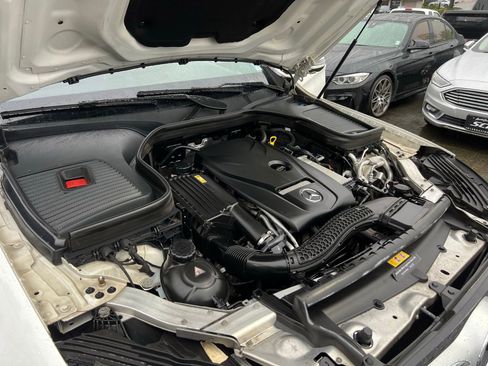 Used 2017 Mercedes-Benz GLC 300 4MATIC image 16