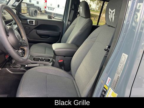 Used 2024 Jeep Wrangler Willys image 40