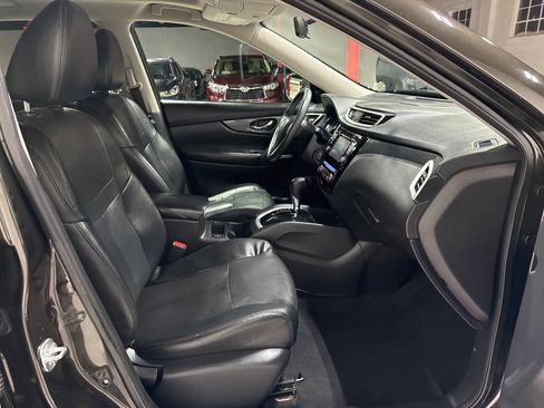 Used 2015 Nissan Rogue SL w/ SL Premium Package image 40