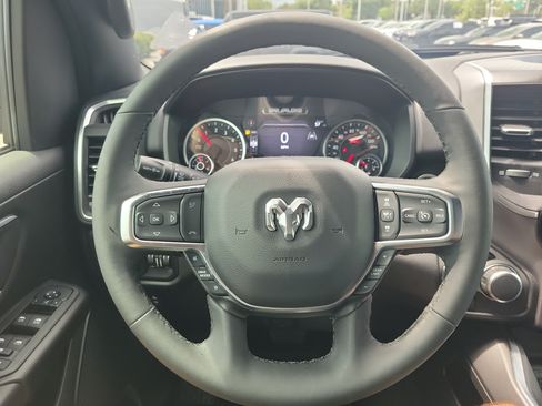 Used 2025 RAM 1500 Big Horn AWD/4WD image 21