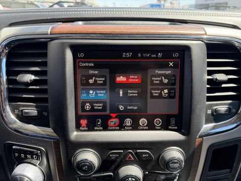 Used 2017 RAM 1500 Laramie w/ Convenience Group AWD/4WD image 24