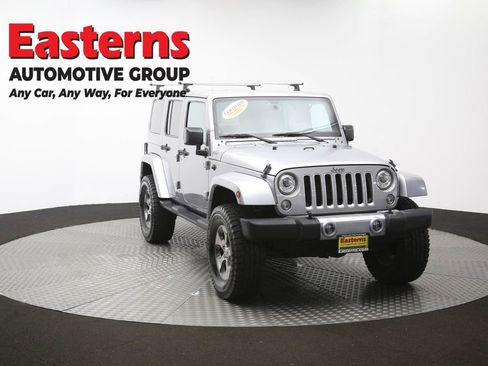 Used 2017 Jeep Wrangler Unlimited Sahara w/ Max Tow Package AWD/4WD image 53