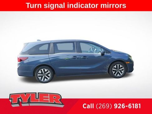 Used 2025 Honda Odyssey EX-L image 9