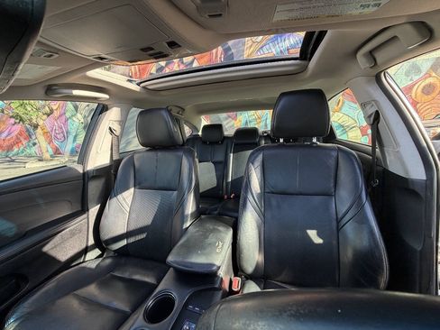 Used 2015 Toyota Avalon Limited FWD image 11
