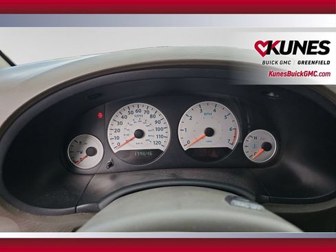 Used 2006 Chrysler Town & Country Touring FWD image 13