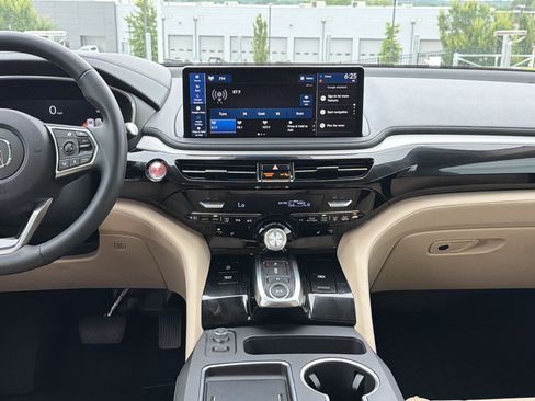 Certified 2026 Acura MDX FWD w/ Technology Package image 30