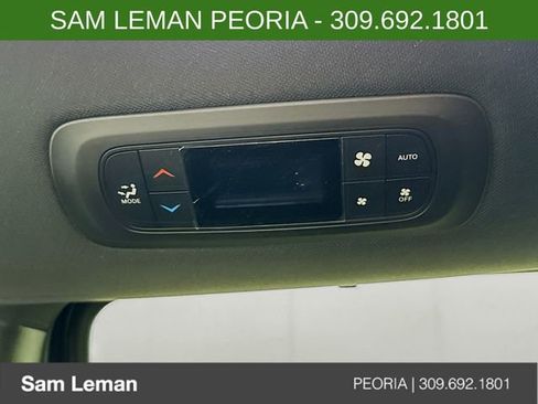 New 2026 Chrysler Pacifica Select image 24