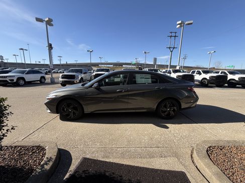 New 2026 Hyundai Elantra SEL Sport Premium image 10