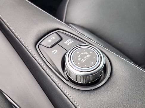 Used 2019 INFINITI QX50 Luxe w/ Navigation Package image 14