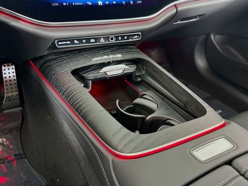 New 2026 Mercedes-Benz E 53 AMG e 4MATIC Sedan image 5
